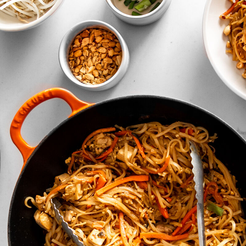 Wok - Enamelled Cast Iron Wok | Le Creuset